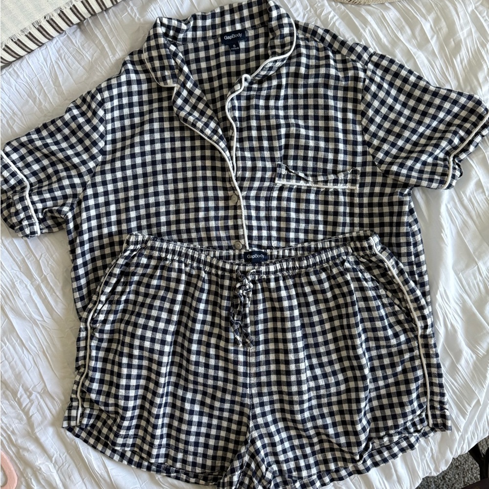 GAP Navy and White Gingham Short Pajama Set